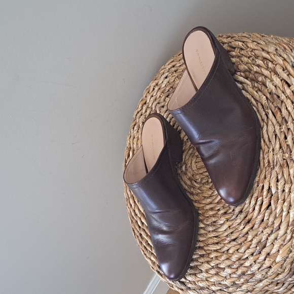 G.H. BASS & CO. Womens Chocolate Brown Leather Mules 2" Heels Sz. 8 - Picture 2 of 8